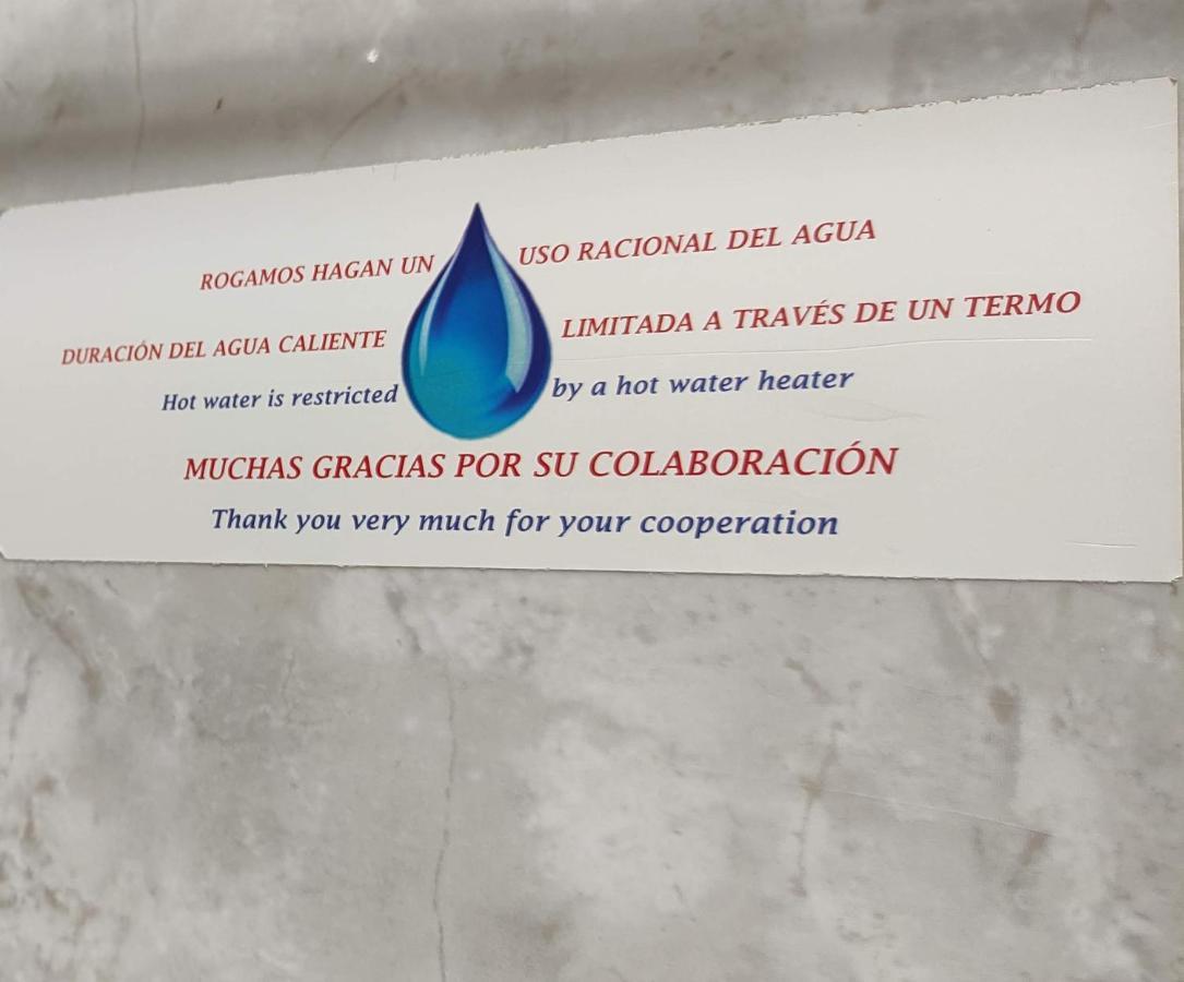 Hostal Dona Isabel Majadahonda Bagian luar foto