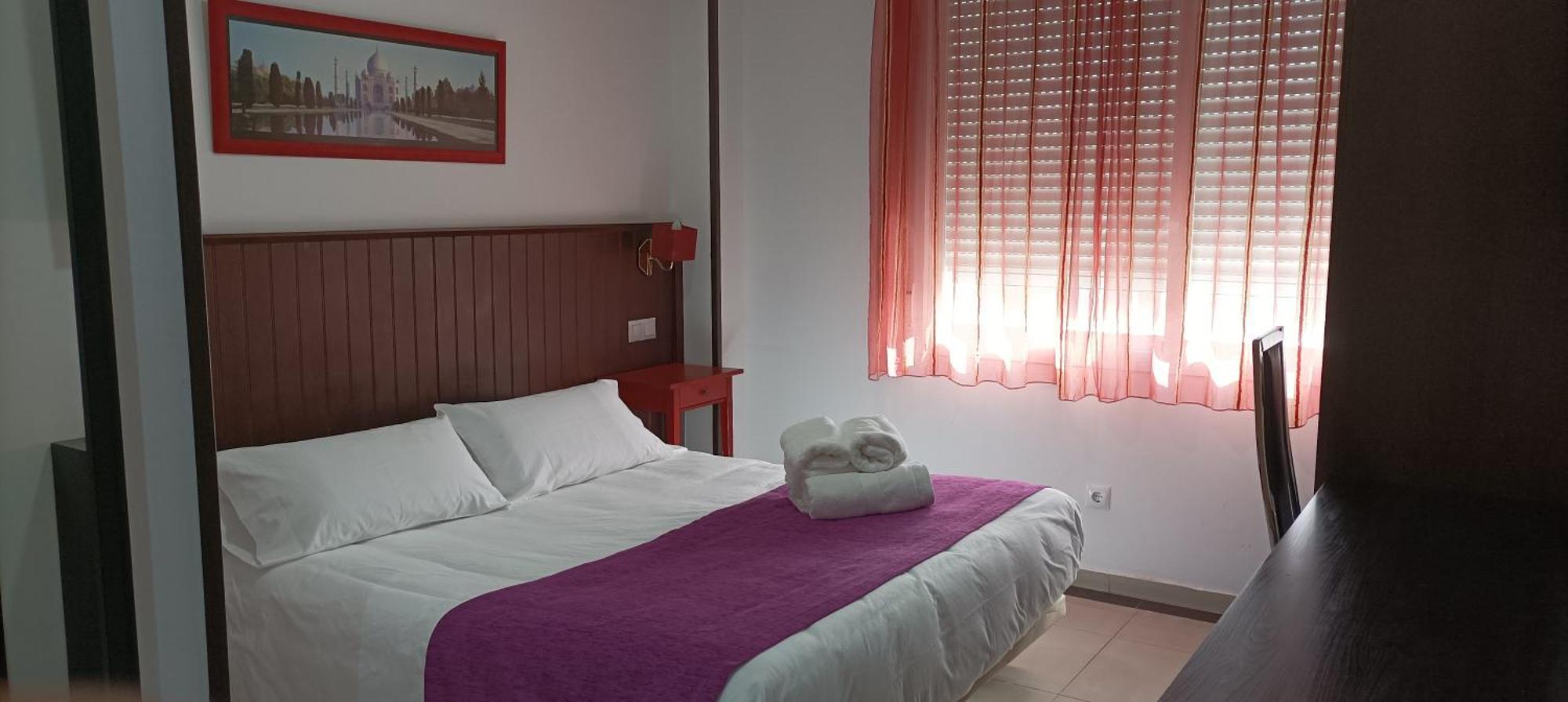 Hostal Dona Isabel Majadahonda Bagian luar foto