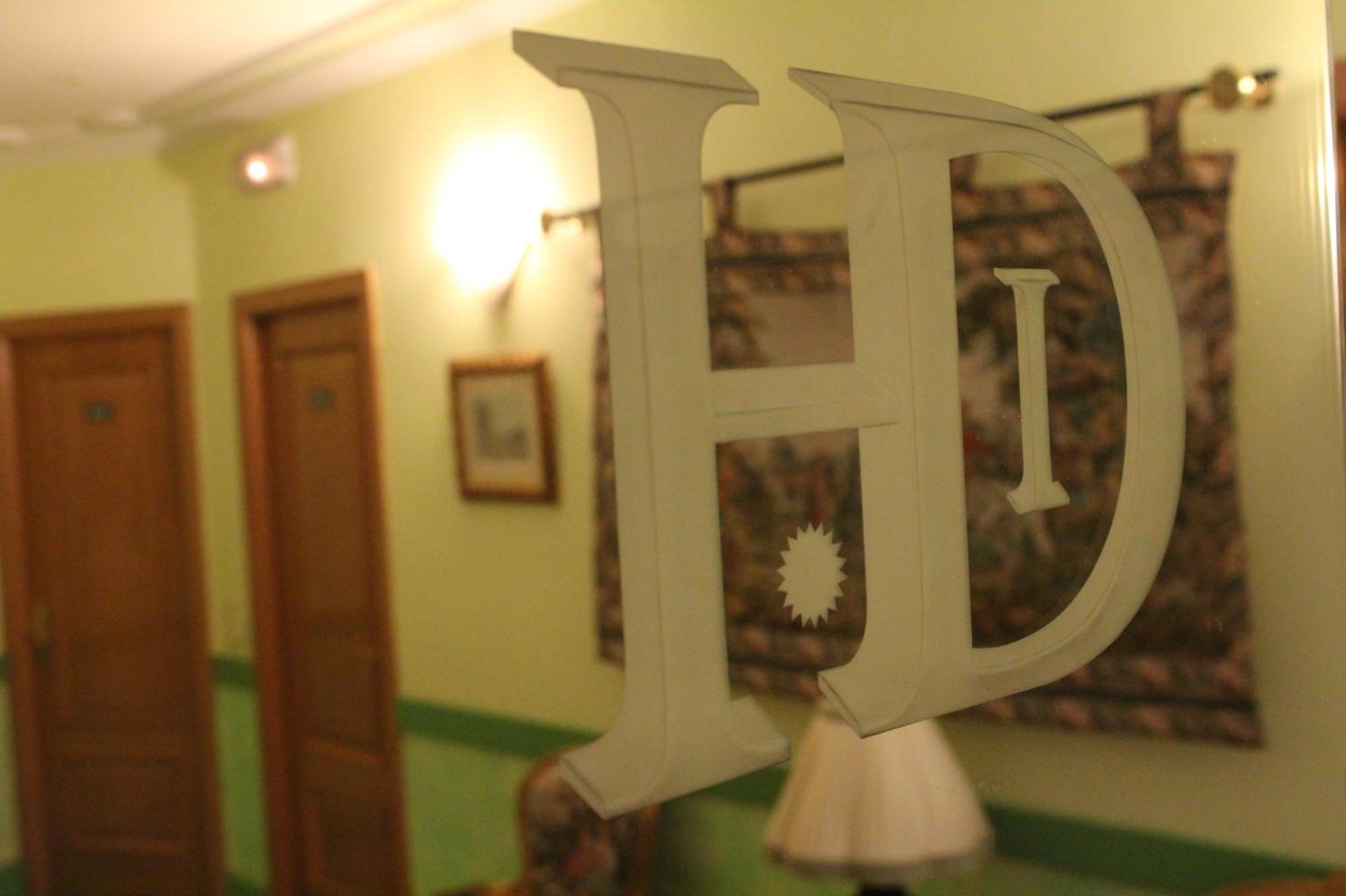 Hostal Dona Isabel Majadahonda Bagian luar foto